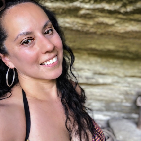 Meet your Posher, Melinda - Picture 3 of 4